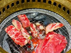 -山川小町·极番烧肉(新地假日广场店)