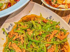 -肖四女乐山跷脚牛肉(滨江天街店)