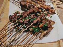 -街角等你.大连海鲜烧烤.经典铁板海鲜串(西安路店)