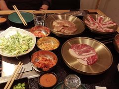 -臻牛烤肉