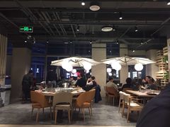 大堂-日进一片海.生腌海鲜火锅.宵夜烧烤(三里屯总店)