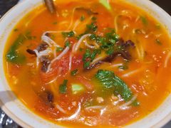 -粉八·云南米线·建水烧烤(常熟路店)