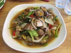 -J Daeng Seafood