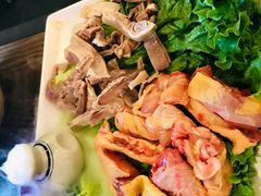 -尚尚仙·酸汤猪手·猪肚鸡火锅(华联万柳购物中心店)