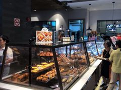 面包甜点陈列柜-巴黎贝甜(大宁国际商业广场店)