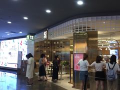 门面-奈雪的茶(湖滨银泰in77C区PRO店)