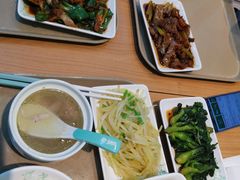 -老乡鸡(西岸凤巢店)
