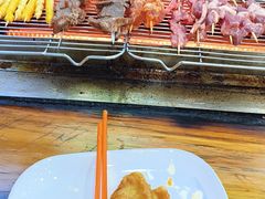 -哈尔滨小酒馆·鲜肉现穿自助烧烤(康新花园店)