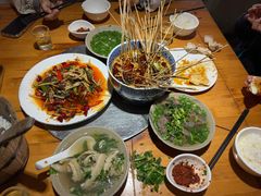 -大众跷脚牛肉馆·非遗传承单位(峨眉山店)