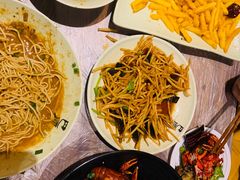 -巴厘龙虾·榜首油焖大虾(音乐学院·沿江酒馆店)