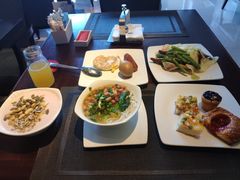 -三亚湾海居铂尔曼度假酒店