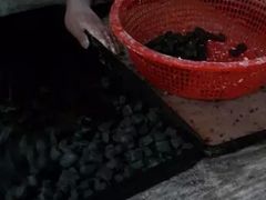 晾晒馅料-清真梁启荣糕点店(丁官路一店)