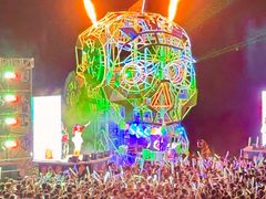 -北戴河碧螺塔海上酒吧公园