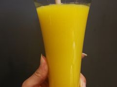 鲜榨芒果汁-荷花泰菜(东方新天地店)