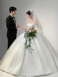 -雅云婚纱摄影工作室旗舰店