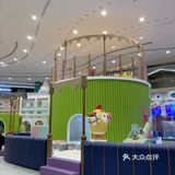老公拉着孩子，我们去MELAND