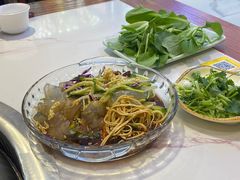 -雪乡人家东北菜·铁锅炖一切(高斯路店)