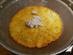 罐罐牛腩底下铺一层饭锅巴-吃饭皇帝大(合生汇店)