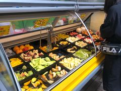 自助取餐区-老炳·七丛松甘草水果