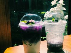 -Chom Cafe and Restaurant