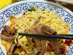 -李与白包子铺(桐梓林店)