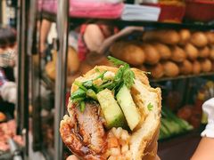 -Bánh Mì Huynh Hoa