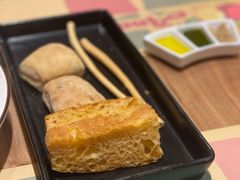 餐前面包蒜黄油-安妮意大利餐厅(国贸店)