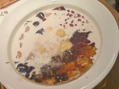 -RUXU入续糖水铺与包(卓悦中心店)