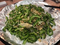 捞起苦瓜-轩记海鲜餐厅·四十五年老字号·经典粤菜(西区彩虹店)