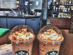 流金圣诞茶拿铁-星巴克(杭州下沙福雷德店)