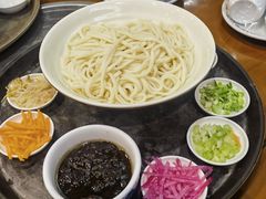 -亿诣蝎府炸酱面羊蝎子火锅(酷车小镇店)