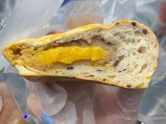 咸蛋黄芋泥包-喜茶(深圳福田星河COCO Park店)