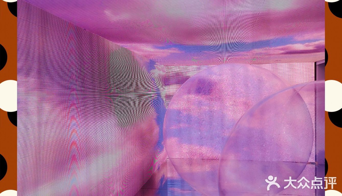 JNBY共生温室创意展，体验超现实空间