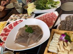 -滇釜火锅·能喝汤的火锅(车公庄店)