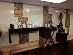 -深圳富苑皇冠假日套房酒店