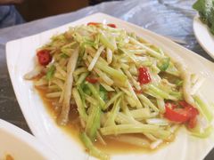 -覃记海鲜美食餐厅