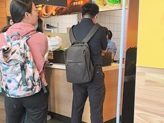 -麦当劳(虹梅路地铁站店)