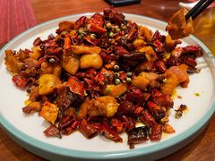 辣子鸡丁-林芝工布庄园希尔顿酒店-猎味中餐厅