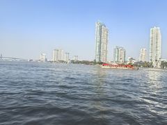 -曼谷湄南河畔华美达广场酒店