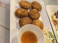 -两兄弟Song Pee Nong(2号店)
