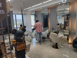 -V+SALON造型