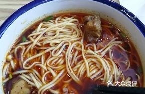 Sauce-Flavored Spare Ribs Noodles