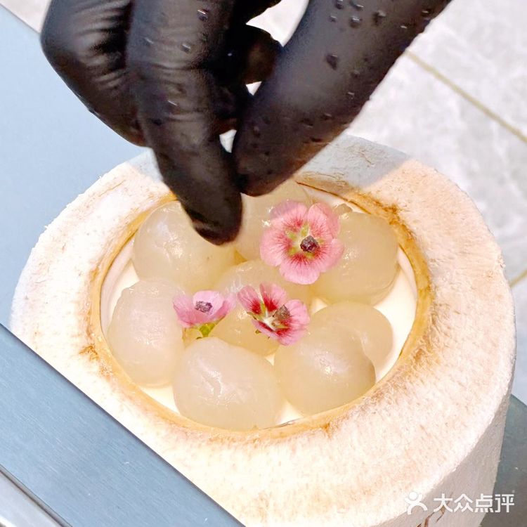 你们说的对✔️南京这家新开的椰子咖啡店真好喝