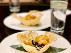 黑蒜大千爆虾球-北京四季酒店·采逸轩