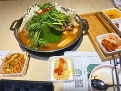 辣白菜脊骨火锅-韩香福脊骨汤锅(上杭路店)