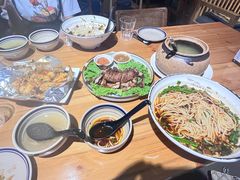 -蜗牛的家旅行主题云南菜餐厅.小酒馆(护国寺店)