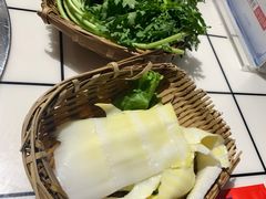 -喜悦小串丹东小黄牛海鲜烧烤大排档(民主广场店)