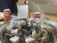 -围炉肉舍•炭烤活鳗•丹东海鲜烤肉(步行街店)