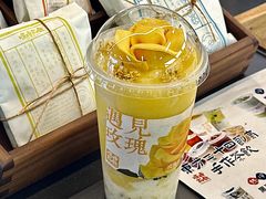 -资和信百货商场