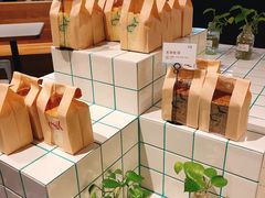 -Dough&Joe团憩(瑞虹天地月亮湾店)